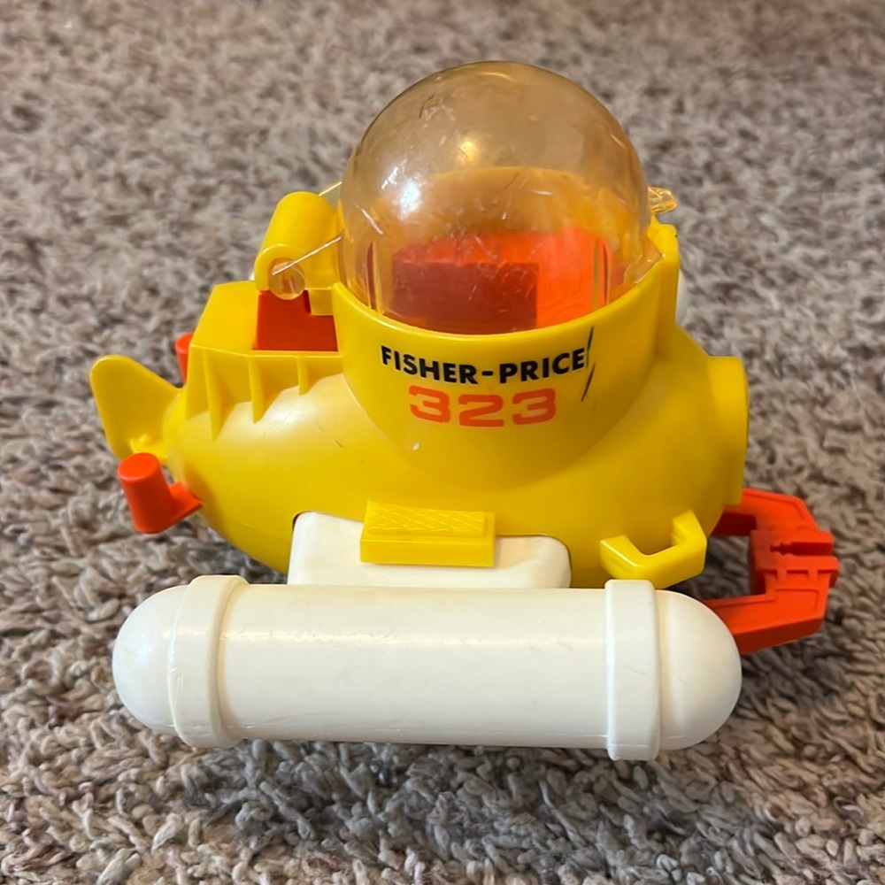 Vintage Fisher-Price Adventure People Aero Marine Search Team submarine 323